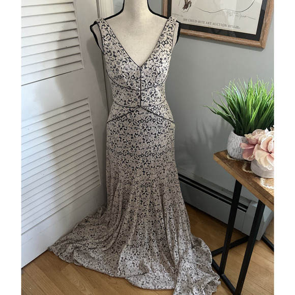 VERA WANG DRESS Womens 4 Beige Gray Lace Maxi Sleeveless Mermaid Formal Wedding - Picture 1 of 10